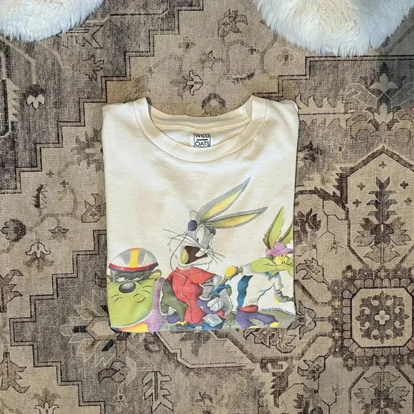 Vintage Looney Toons T-shirt - Picture 3 of 6